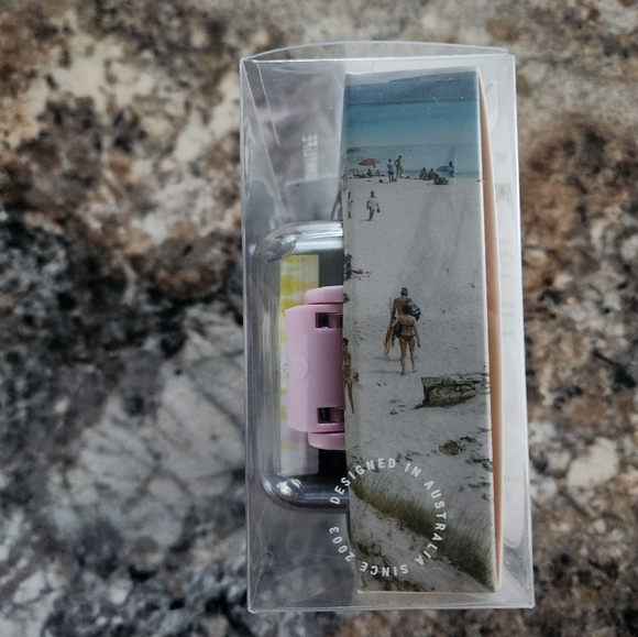 Sunnylife TieDye Underwater Camera - Picture 4 of 6